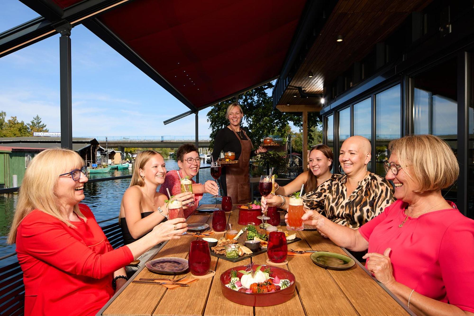 Hotel & Restaurant Fackelgarten プラウ・アム・ゼー エクステリア 写真